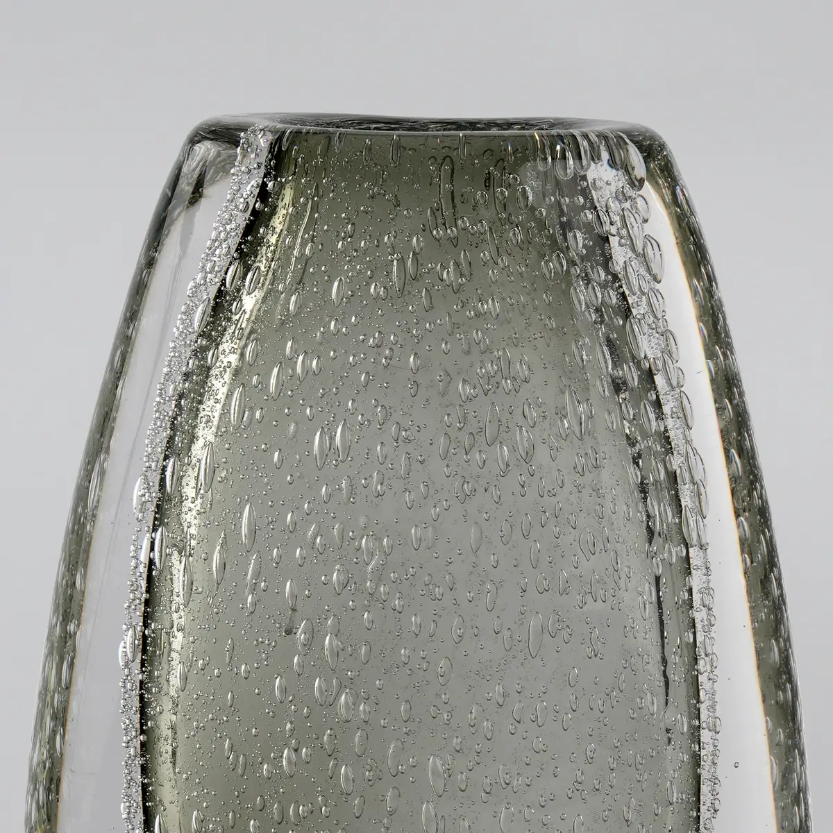 closeup studio art glass may21329