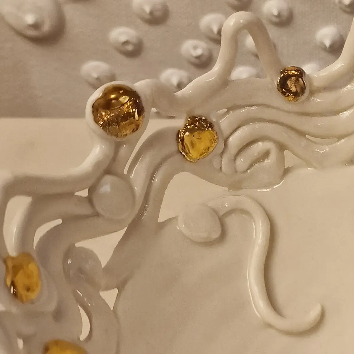 detail porcelain wave bowl